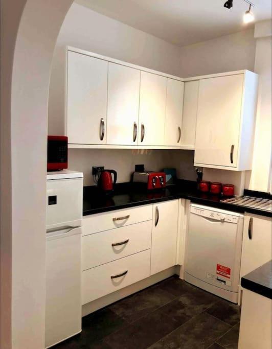Sunny Seaside Beach House Lytham Centre Sleeps 8 Lytham St Annes Kültér fotó