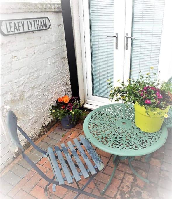Sunny Seaside Beach House Lytham Centre Sleeps 8 Lytham St Annes Kültér fotó